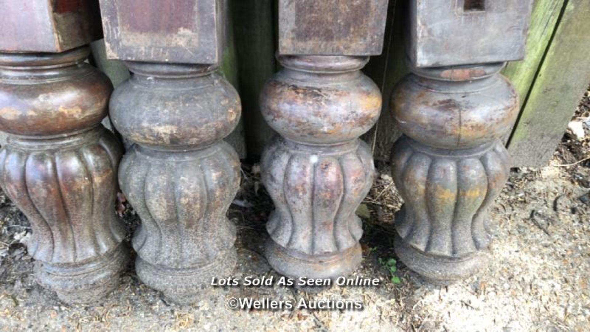 4X FLUTED TULIP VICTORIAN MAHOGANY SNOOKER TABLE LEGS, 78CM (H) / COLLECTION LOCATION: WEST - Image 2 of 3