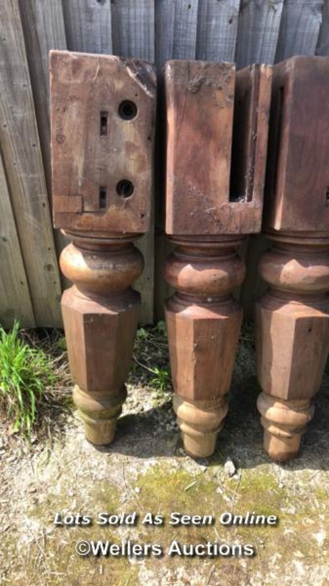 4X OCTAGONAL VICTORIAN MAHOGANY SNOOKER TABLE LEGS, TALLEST 85CM (H) / COLLECTION LOCATION: WEST - Image 2 of 3