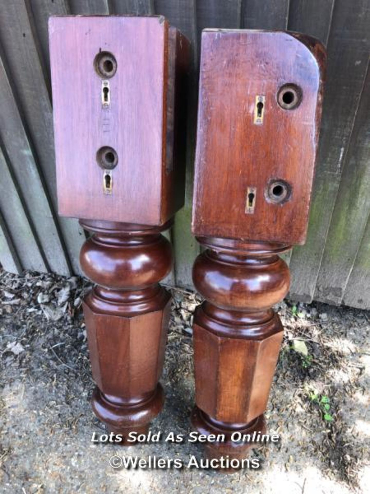 2X OCTAGONAL VICTORIAN MAHOGANY SNOOKER TABLE LEGS, 78CM (H) / COLLECTION LOCATION: WEST BYFLEET (