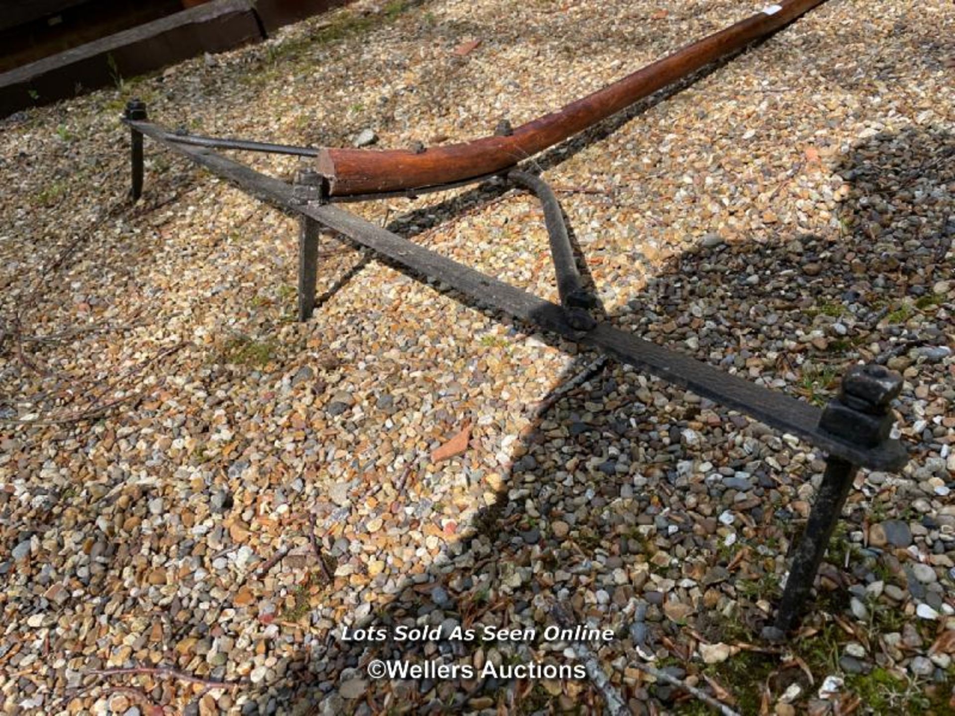 LONG HANDLED SEED DRILL / COLLECTION LOCATION: WOKING (GU24), FULL ADDRESS AND VENDOR CONTACT - Image 2 of 2