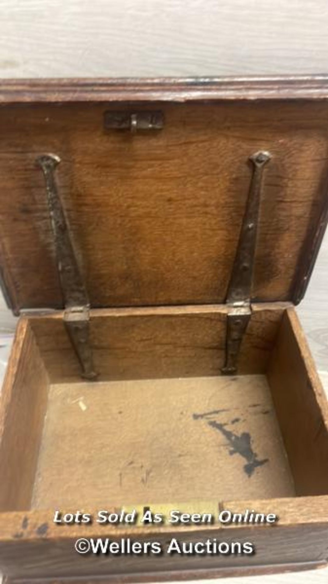 THREE ANTIQUE WOODEN BOXES, THE LARGEST 15CM (H) - Image 2 of 4
