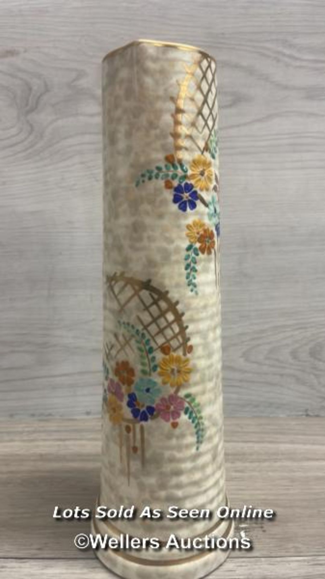 BEWLEY POTTERY TALL JUG, 29.5CM HIGH - Image 3 of 4