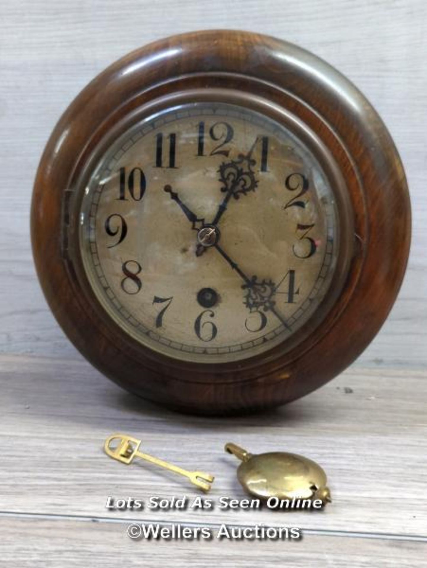 *SMALL ANTIQUE 19TH CENTURY MAHOGANY CIRCULAR WALL CLOCK