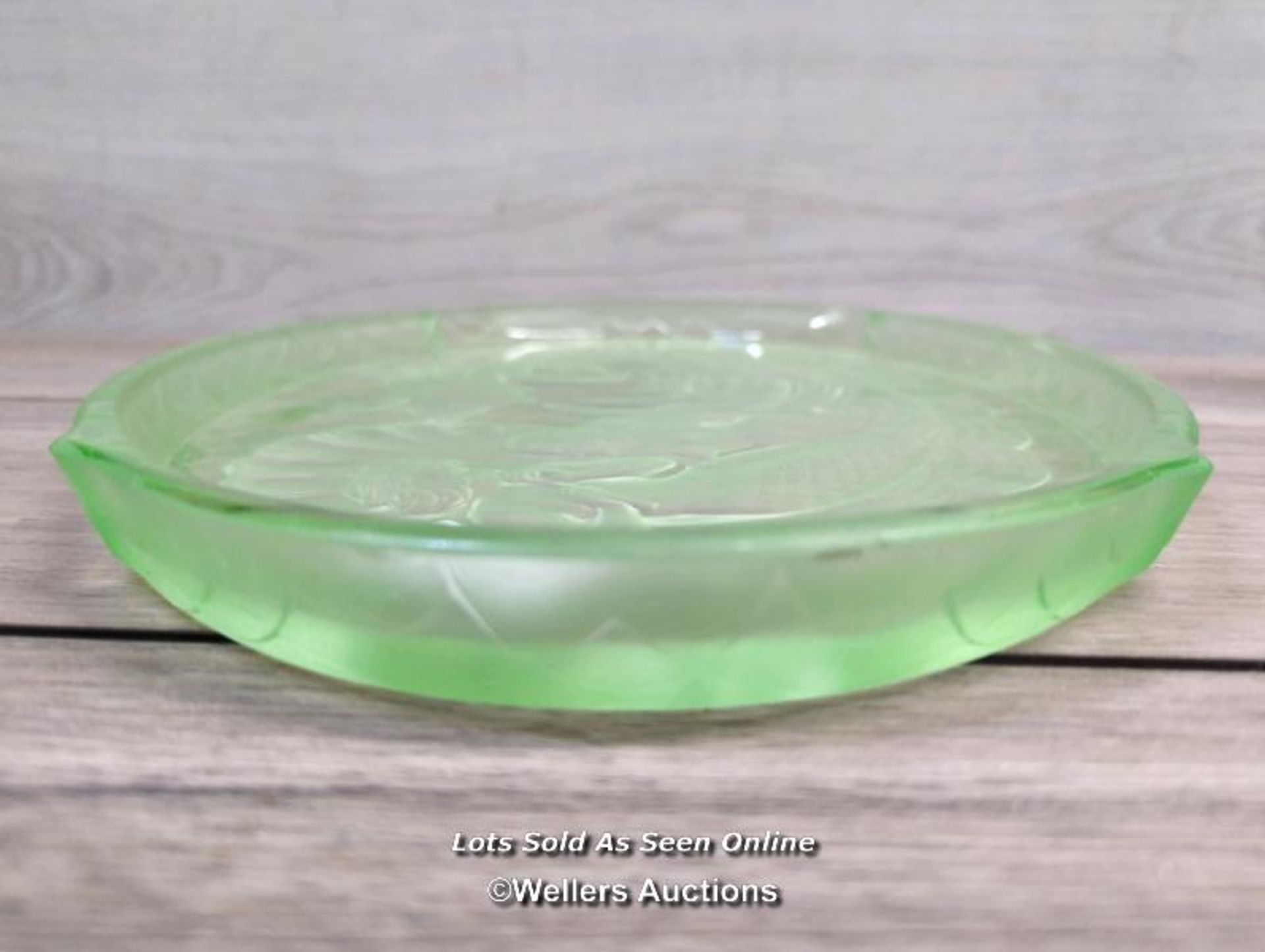 *VINTAGE URANIUM GLASS ART DECO WALTHER & SOHNE MERMAID DRESSING TABLE TRAY - Image 2 of 5