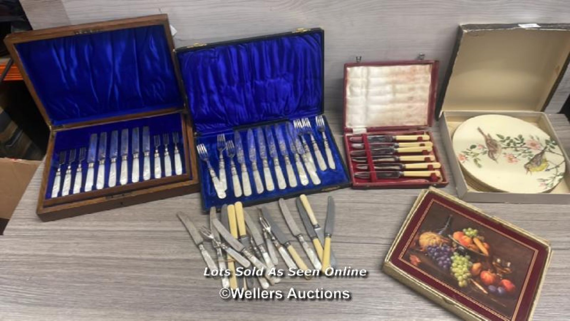 ASSORTED SILVER PLATE CUTTLERY