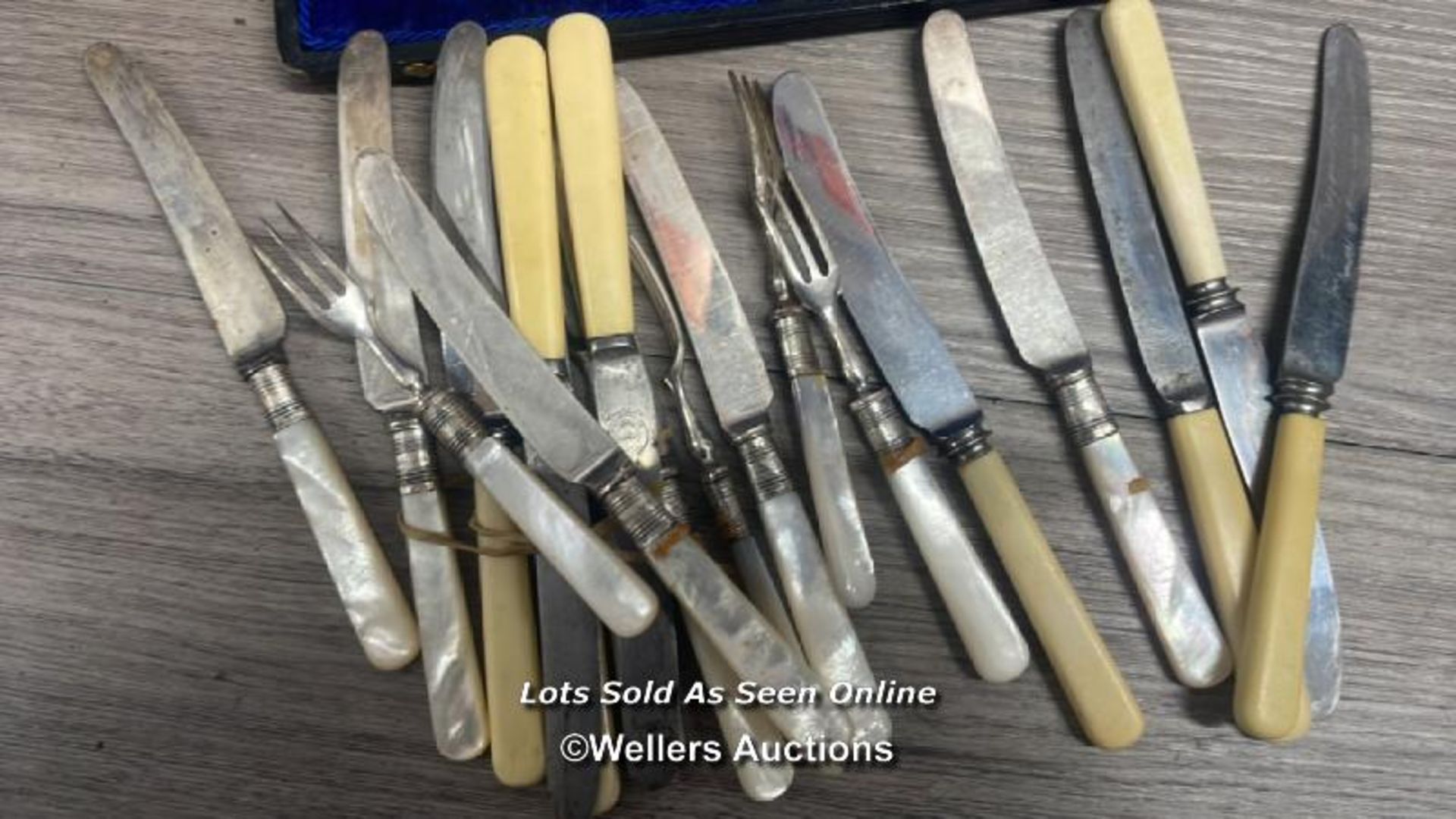 ASSORTED SILVER PLATE CUTTLERY - Image 5 of 6