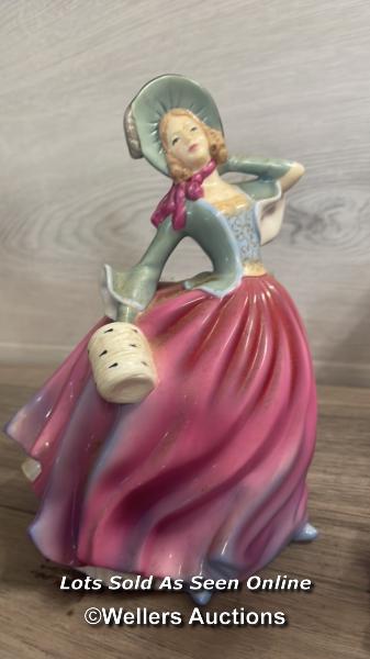 FOUR ROYAL DOULTON FIGURINES - CHRISTINE, AUTUMN BREEZE, THE PUPPETEER AND DAINTLY MAY NO.793086 - Image 4 of 10