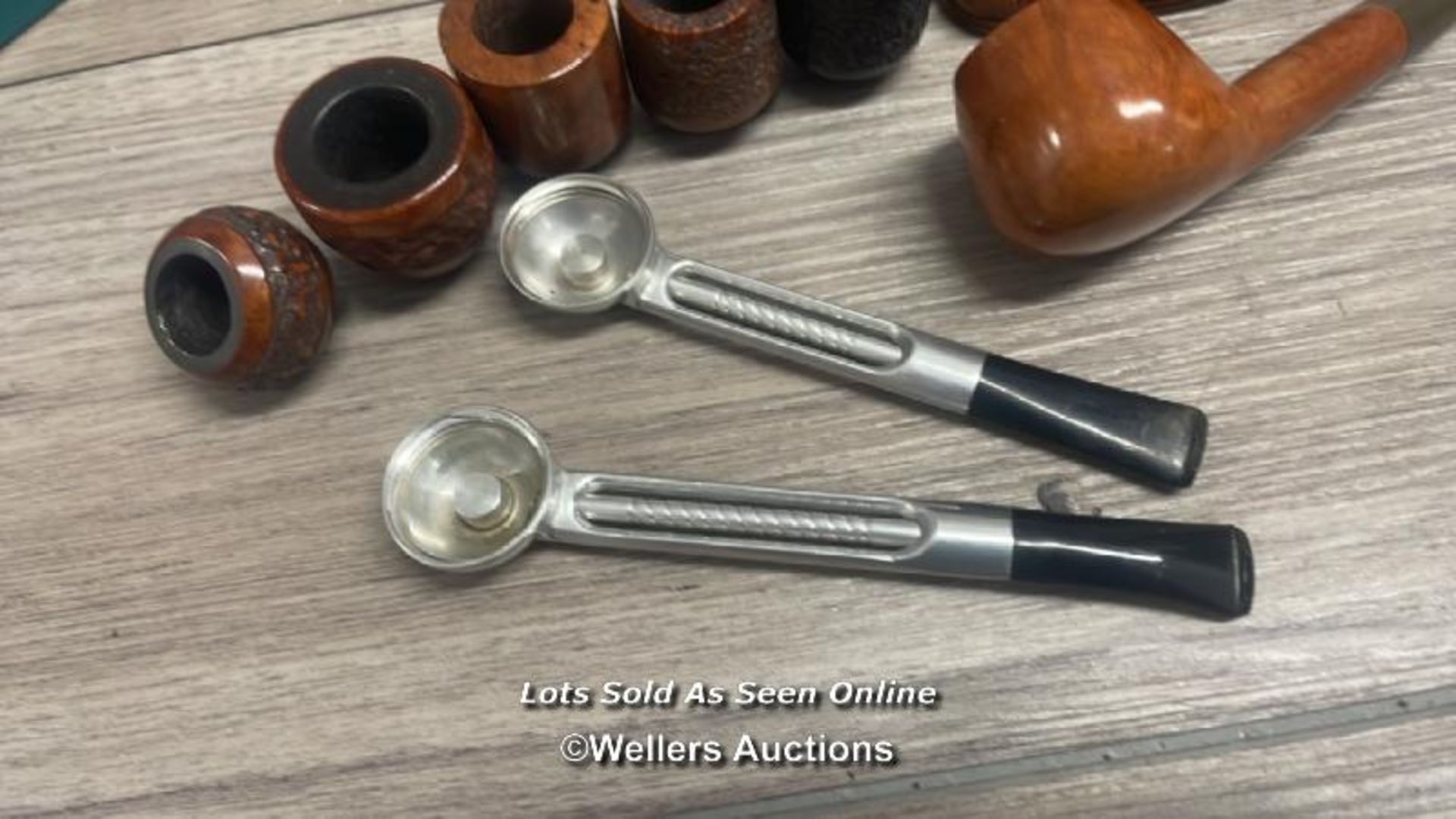 *FOUR SMOKING PIPES INCLUDING INVICTA & BRIAR BOOT SHAPED - Image 2 of 5