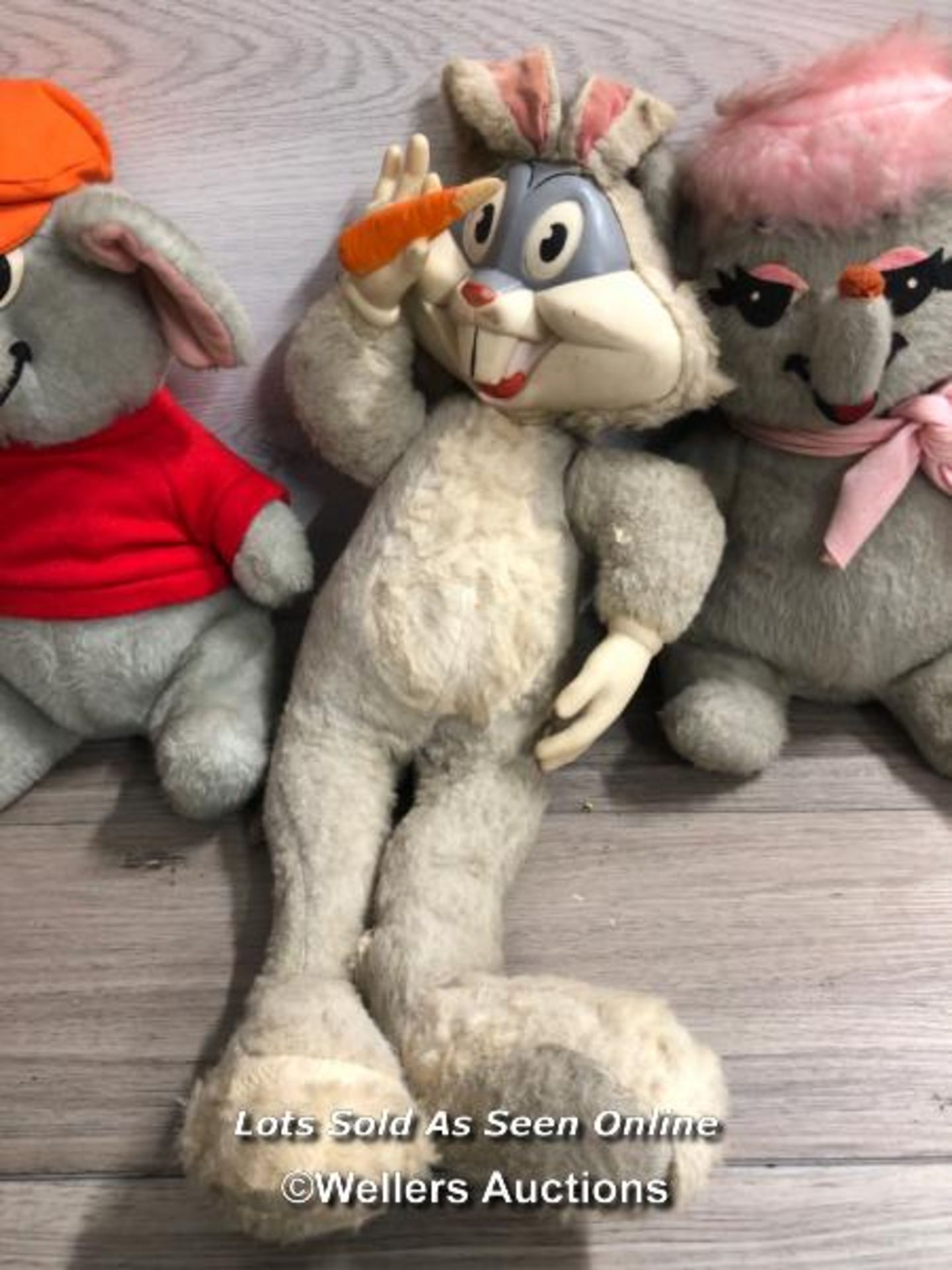 THREE VINTAGE PLUSH TOYS INCL. BUGS BUNNY - Image 3 of 4