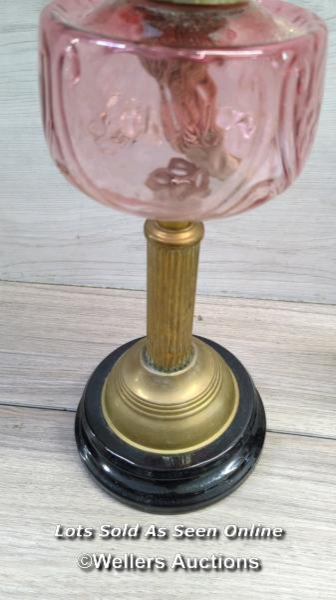 *ANTIQUE CRANBERRY GLASS OIL LAMP CORINTHIAN BRASS COLUMN FLUTED SHADE - Image 2 of 8