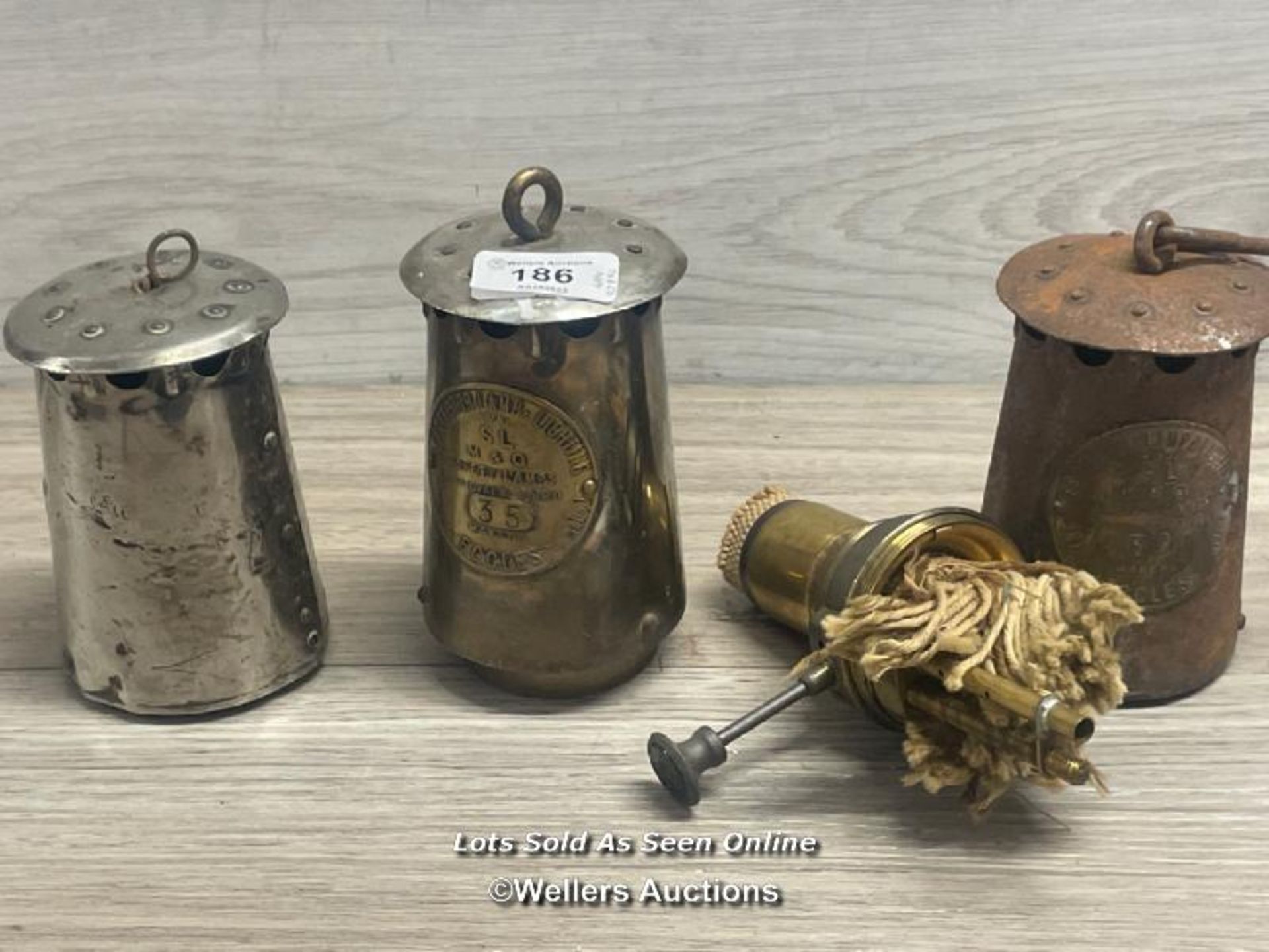 *ASSORTED VINTAGE LAMP PARTS