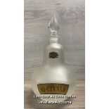 A RARE ROYAL PHARMACEUTICAL SOCIETY APOTHECARY BOTTLE, C1970S / 80'S, IN WHITE FROSTED GLASS WITH