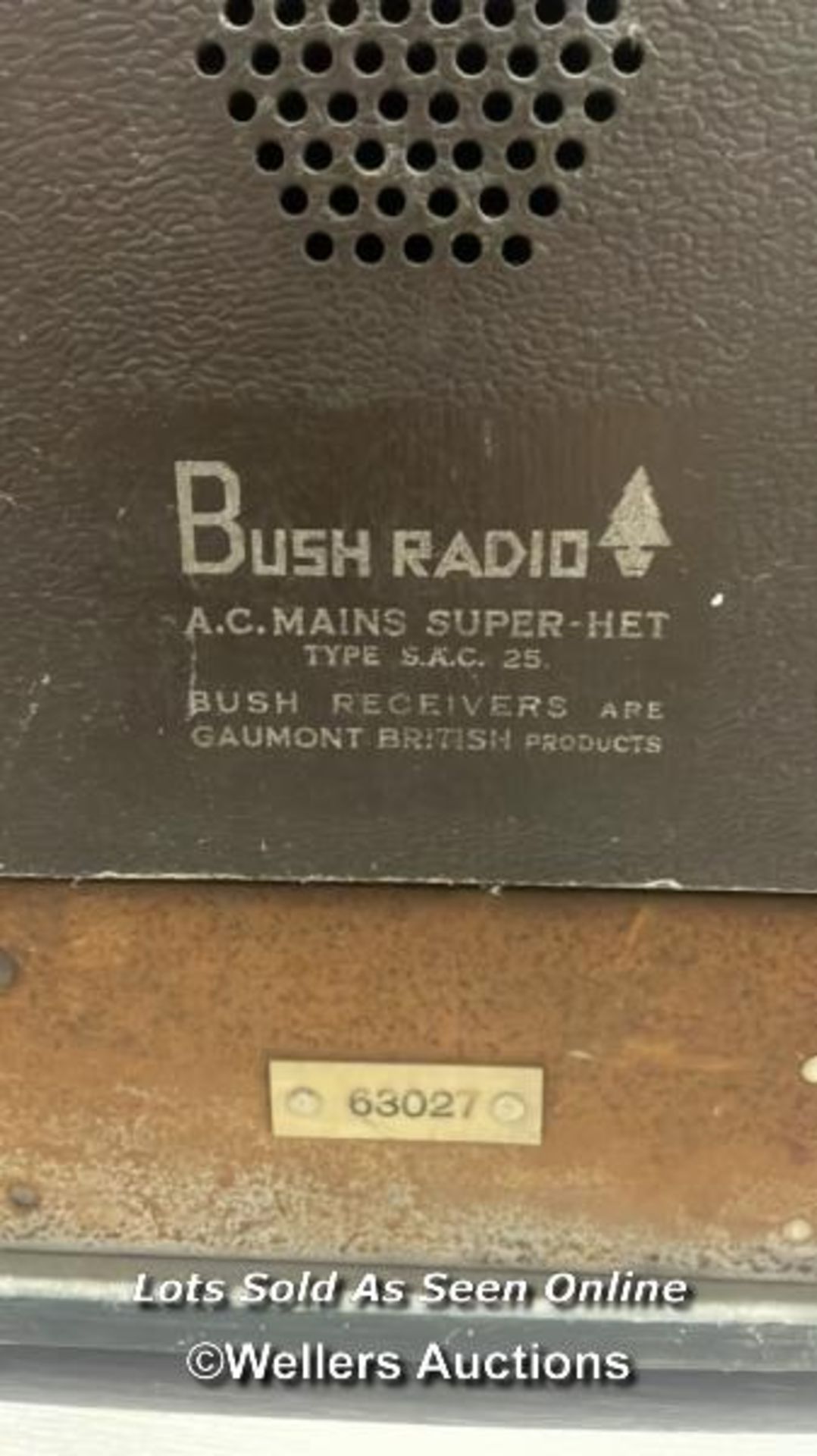 VINTAGE BUSH RADIO, 41 X 52 X 26CM - Image 5 of 9