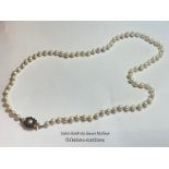 *VINTAGE 9CT YELLOW GOLD SAPPHIRE & 5MM CULTURED PEARL NECKLACE