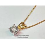 18CT YELLOW GOLD PENDANT & CHAIN, DIAMOND SET IN 18CT WHITE GOLD, DIAMOND WEIGHT APPROX. 0.40CT,
