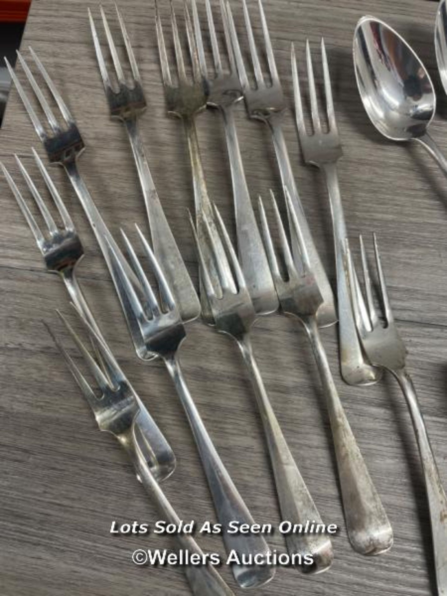 ASSORTED CONTINTENTAL & STERLING SILVER AND SILVER PLATE CUTLERY, PRE - WAR, TOTAL WEIGHT 65 TROY OZ - Image 2 of 27