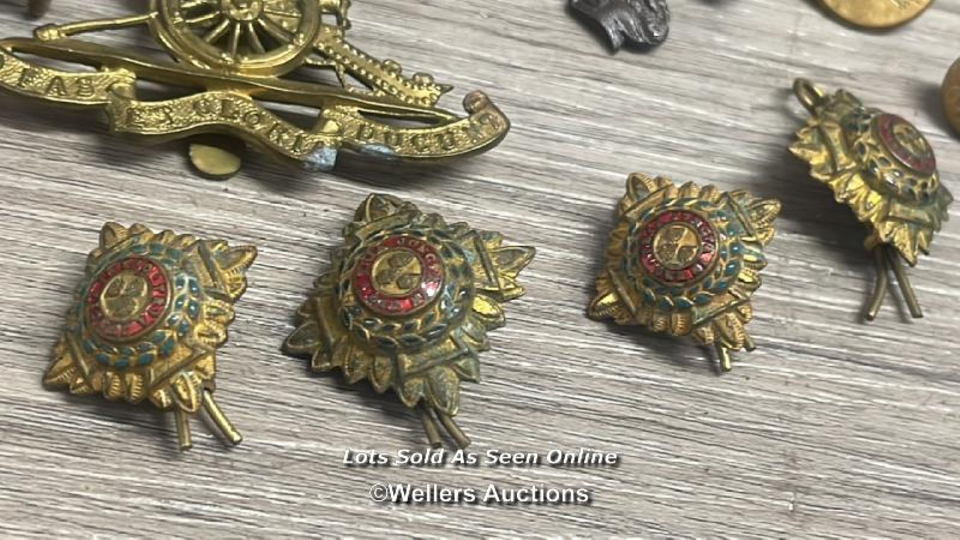 COLLECTION OF MILITARY BADGES INCLUDING ONE WWII GERMAN BUTTON - Image 2 of 9