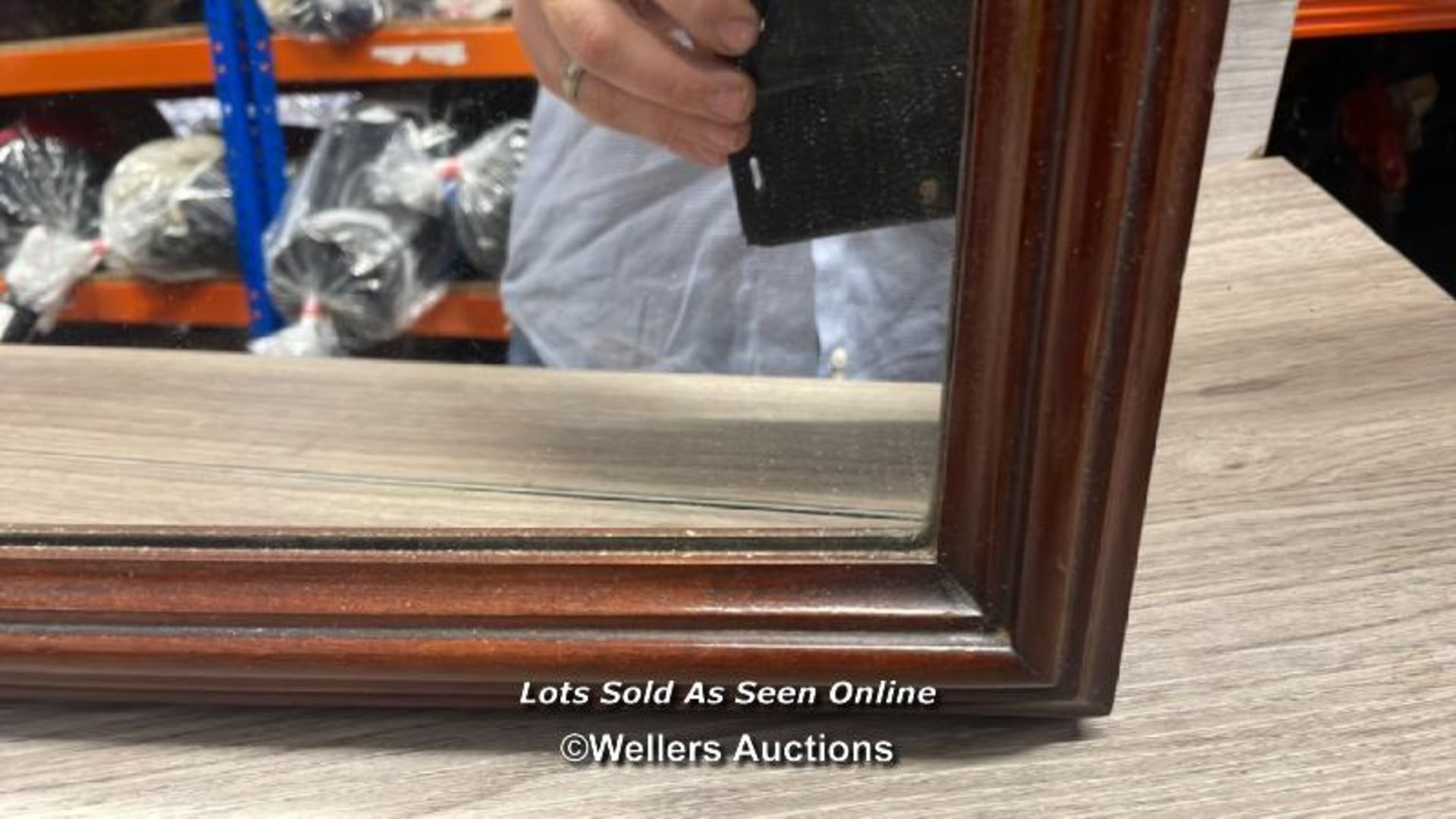 ANTIQUE VICTORIAN MAHOGANY WALL MIRROR, 63.5 X 97CM - Image 5 of 8