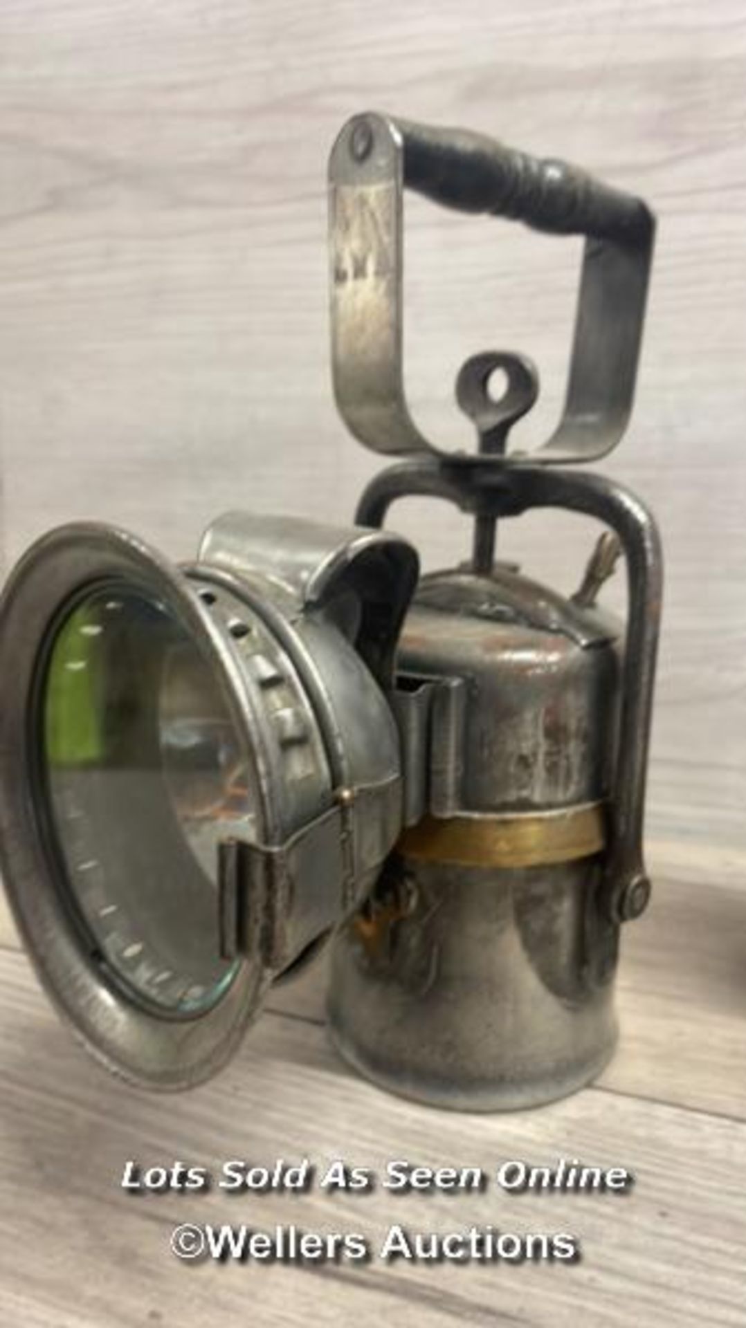 *FIVE ASSORTED VINTAGE LAMPS - Image 2 of 9