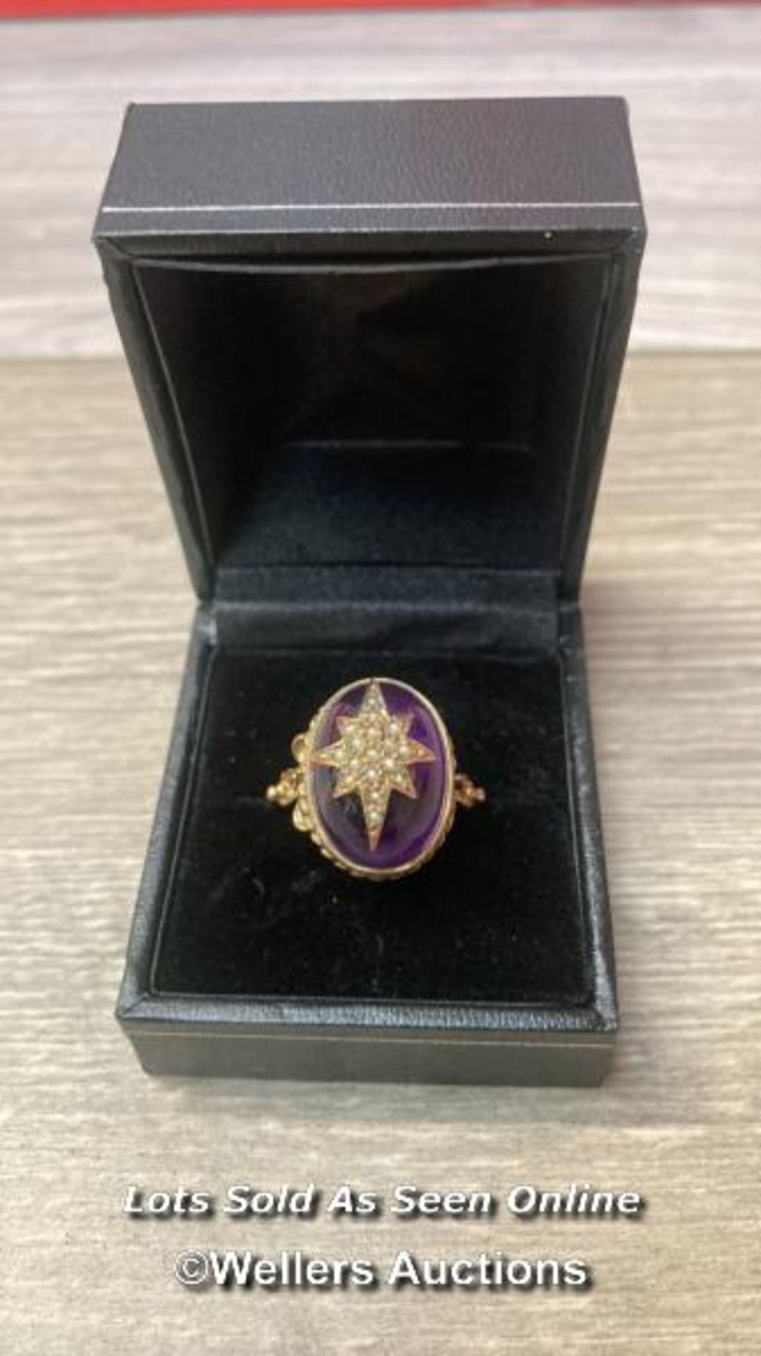 *BEAUTIFUL VINTAGE 9 CT GOLD CABOCHON AMETHYST SEED PEARL STAR RING C1974 - Image 2 of 7