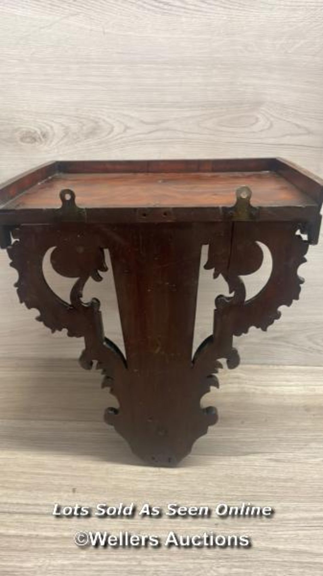 *VICTORIAN MAHOGANY DISPLAY WALL BRACKET, 42 X 45 X 29CM - Image 6 of 6