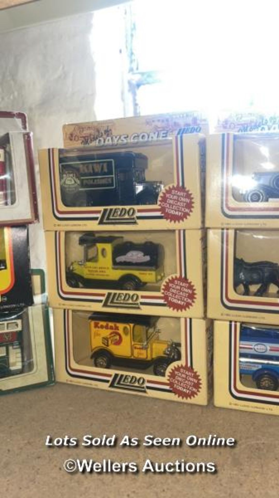 ASSORETED BOXED DIE CAST CARS INCLUDING LLEDO AND DAYS GONE (25) - Image 4 of 9