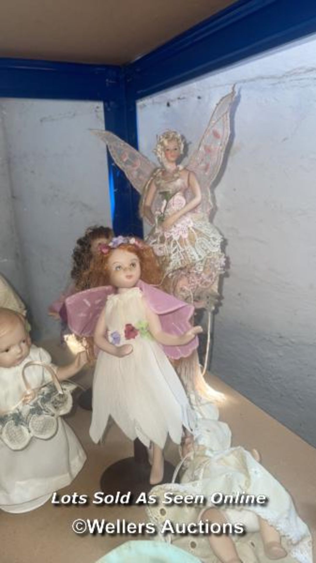 QUANTITY OF ASSORTED DOLLS OF DIFFERENT MAKES, SHAPES AND SIZES - Image 5 of 6