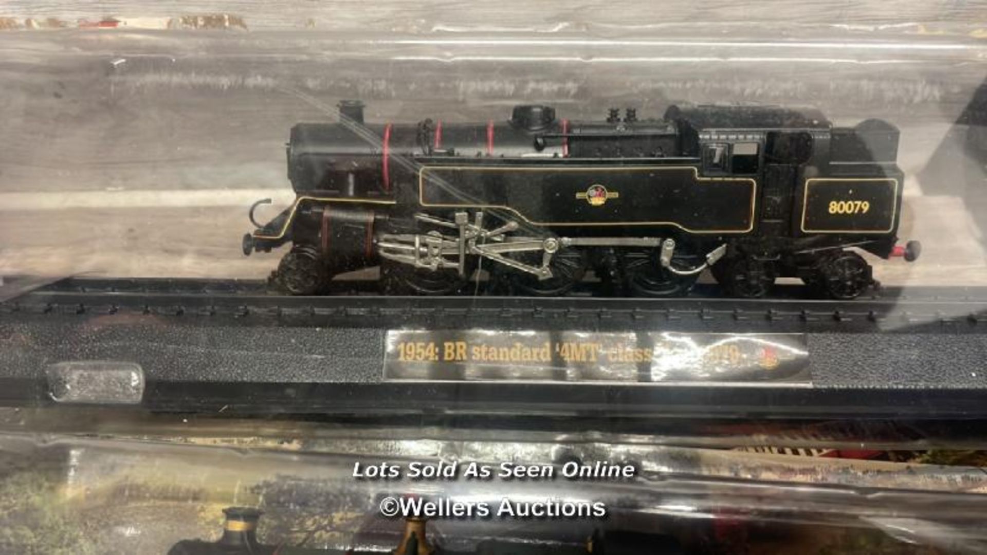 NINE MODEL TRAINS INCLUDING 1938 "DUTCHESS" NO. 6220 - Image 8 of 11