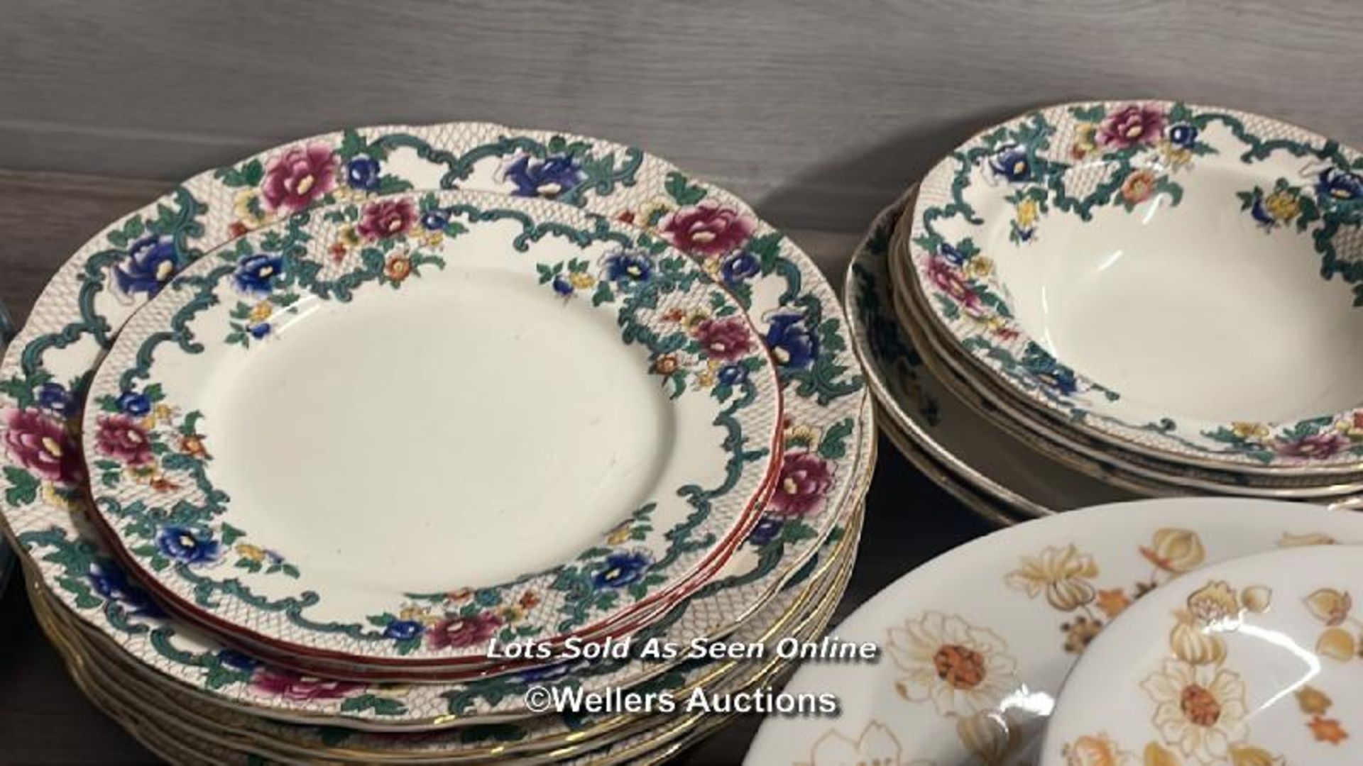 ASSORTED CHINA PLATES AND SAUCERS INCLUDING ROYAL DOULTON "VICTORIA" , ROYAL DOULTON "OLD COLONY" - Image 2 of 13