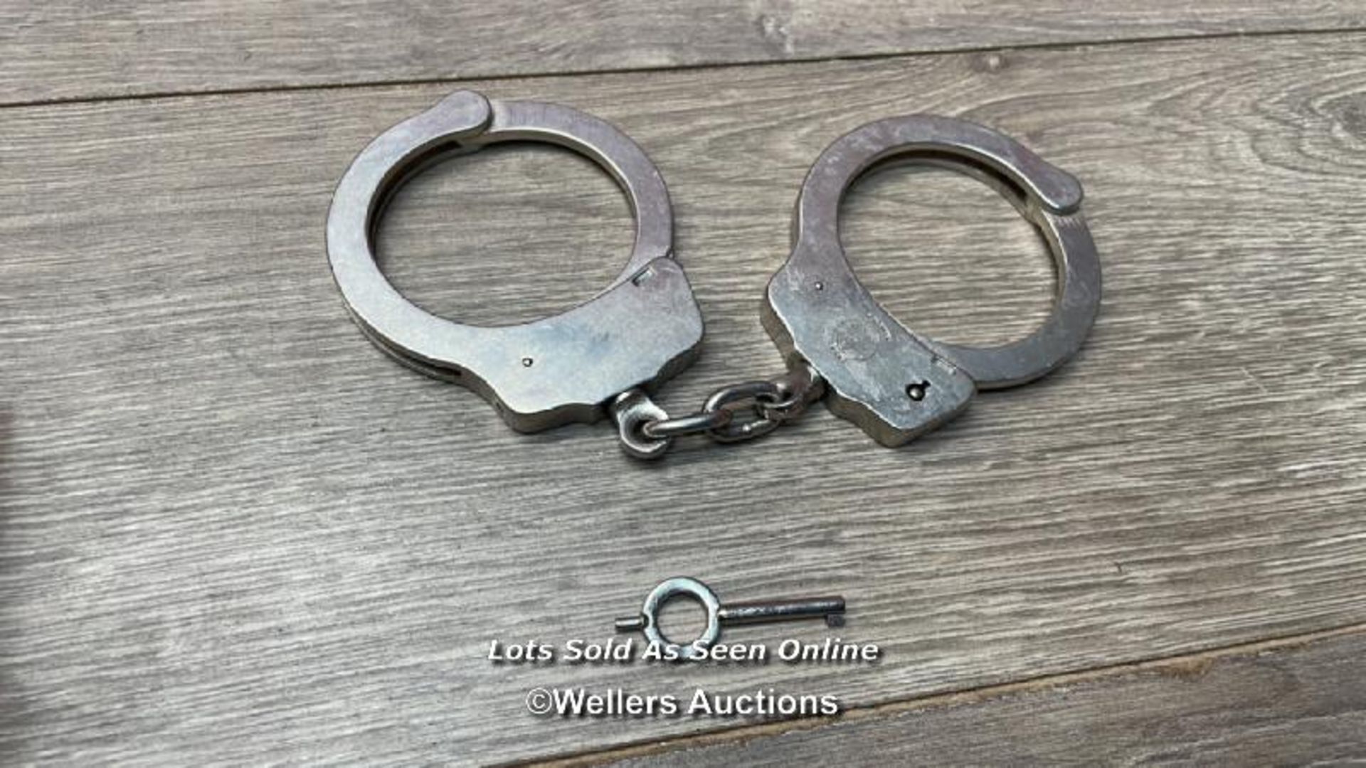 *VINTAGE SMITH AND WESSON HANDCUFFS MODEL 90