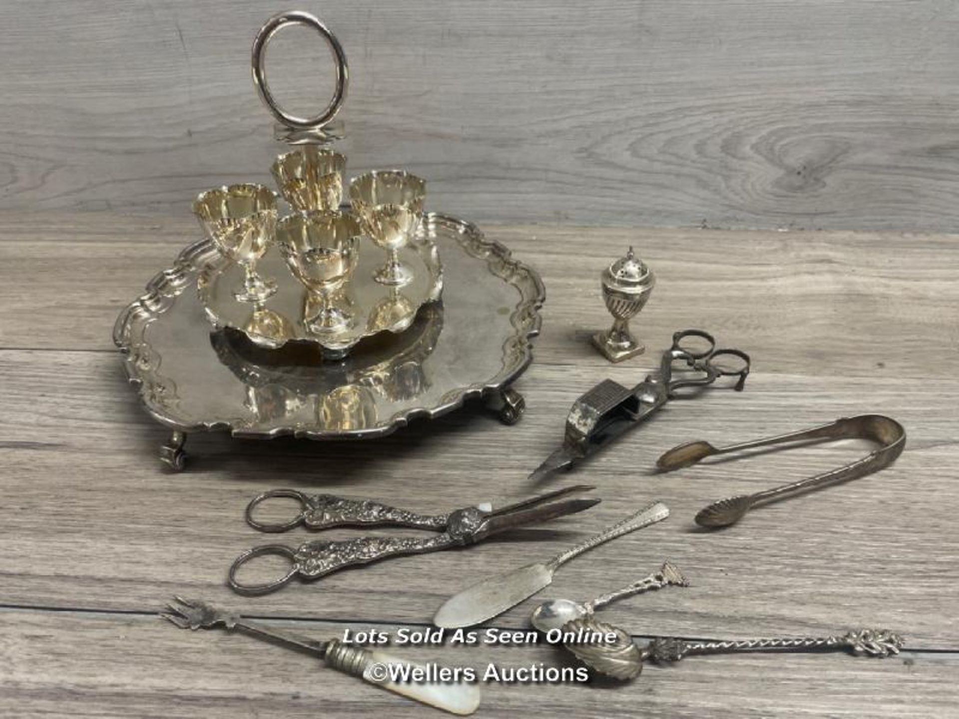 ASSORTED METALWARE INCL. EGG CUP STAND, GRAPE SCISSORS, CANDLE SNUFFER, SUGAR NIPS AND CUTTLERY