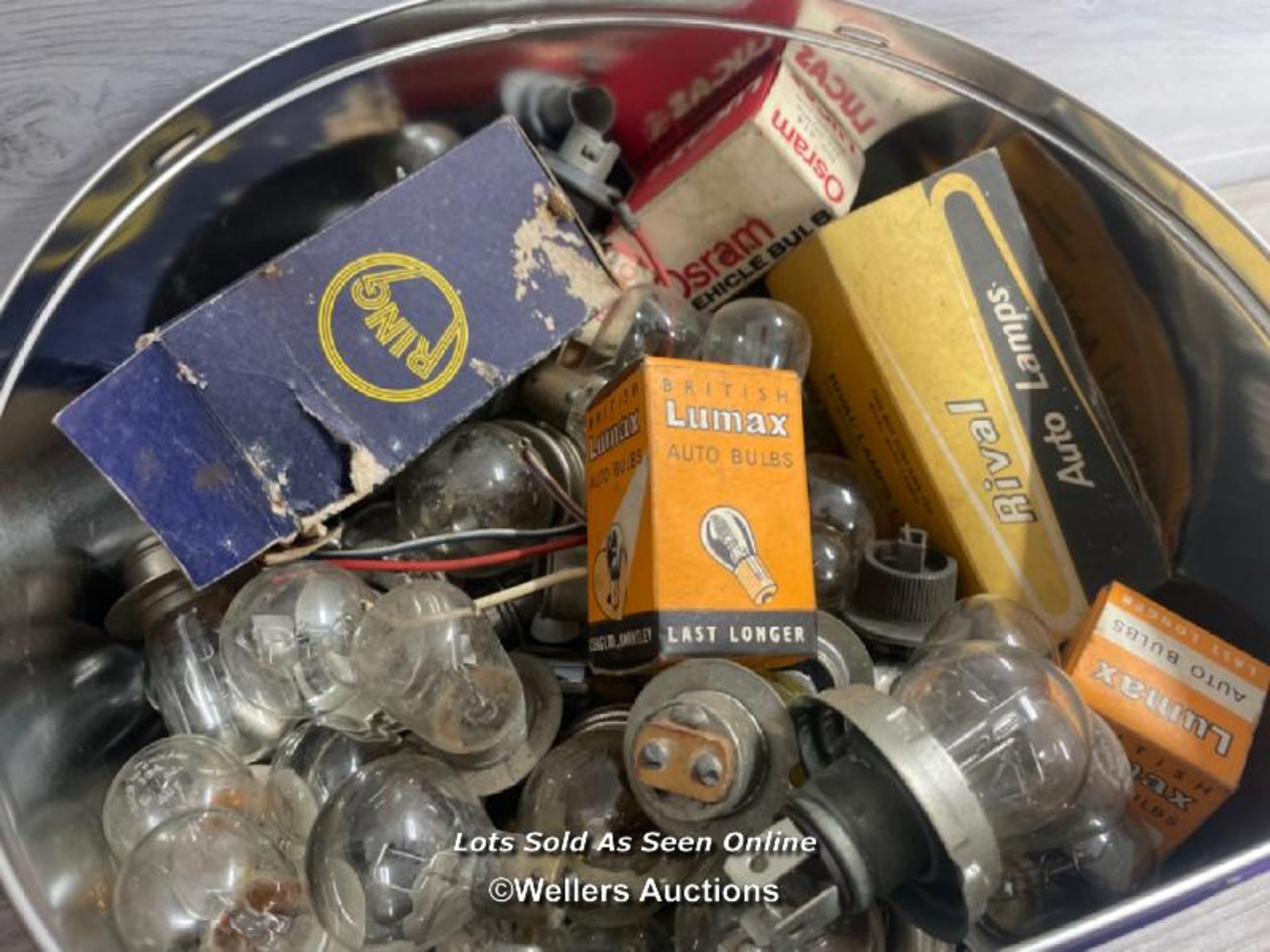 VINTAGE AUTOMOTIVE - BOX OF VINTAGE AUTO LIGHTS BULBS - Image 2 of 2