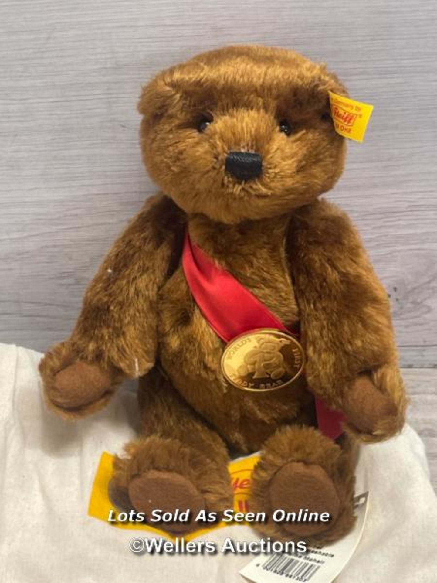 STIEFF BEAR NO. 661303, VERY GOOD CONDITION WITH TAGS