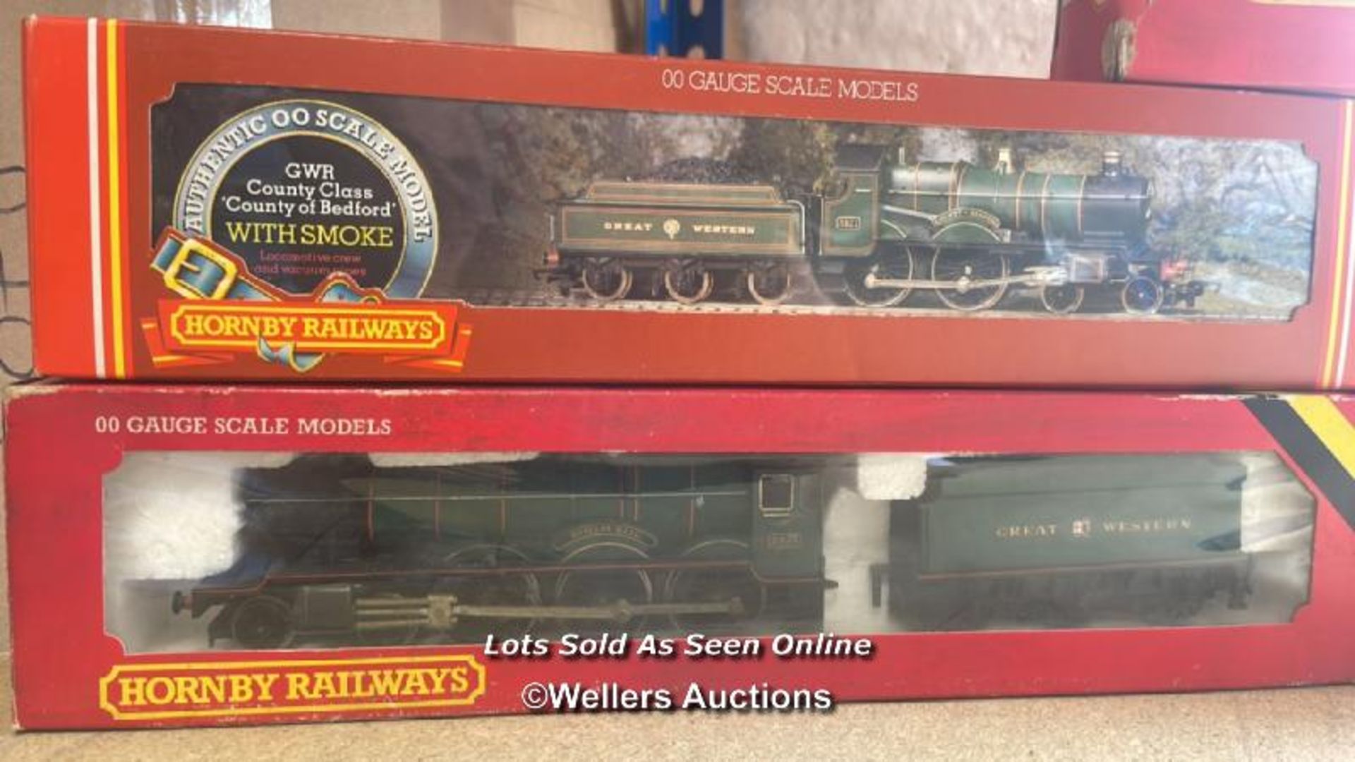 FIVE BOXED HORNBY MODEL TRAINS INCLUDING R.761 G.W.R. HALL LOCOMOTIVE - Image 2 of 6