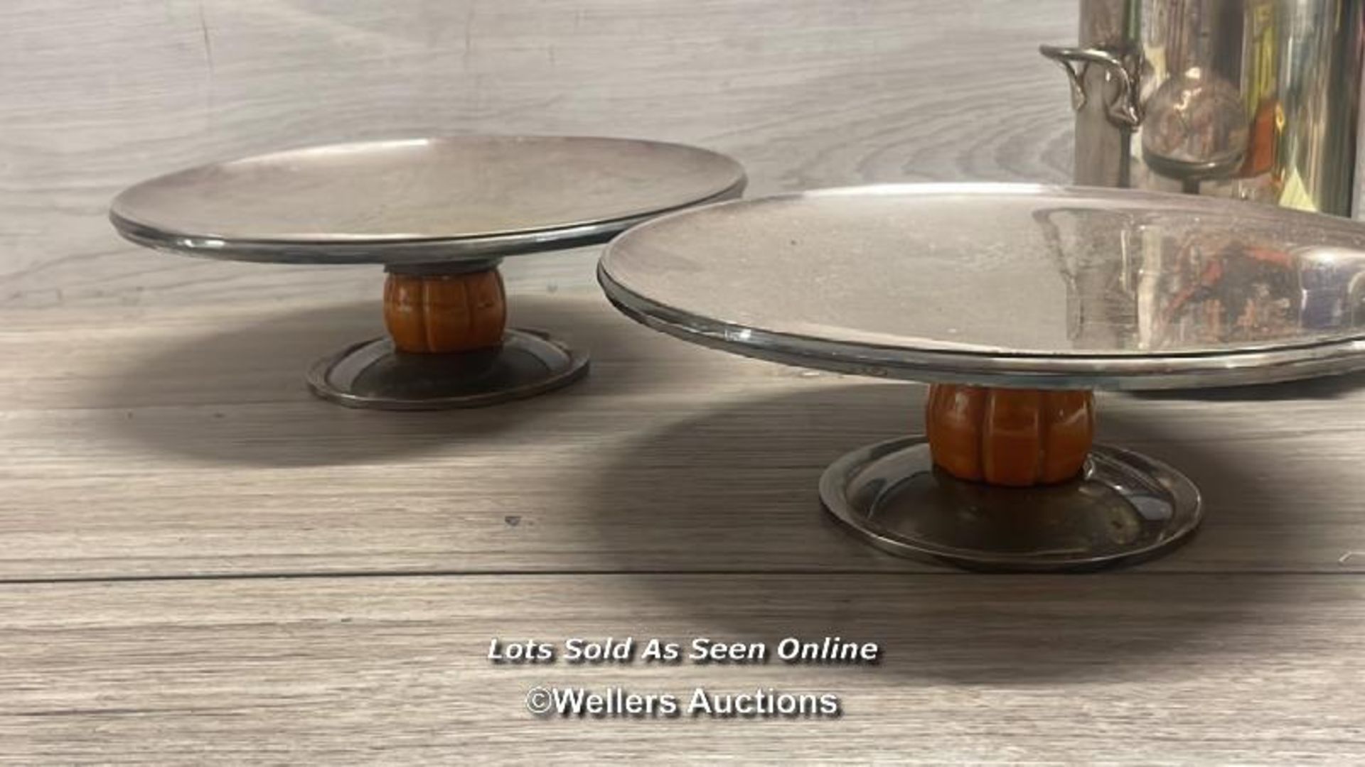 *METAL WINE COOLER AND TWO METAL CAKE STANDS - Image 4 of 5