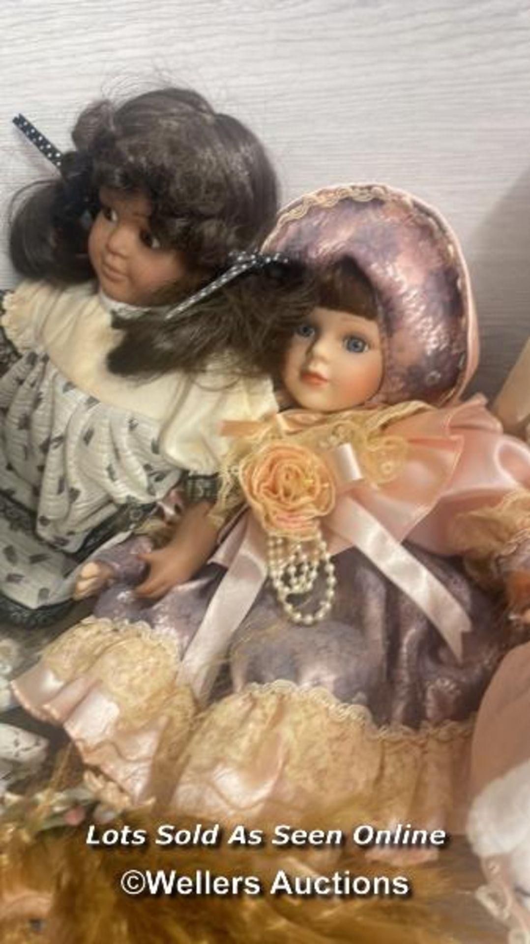 QUANTITY OF ASSORTED DOLLS MAINLY PORCALAIN - Image 4 of 7