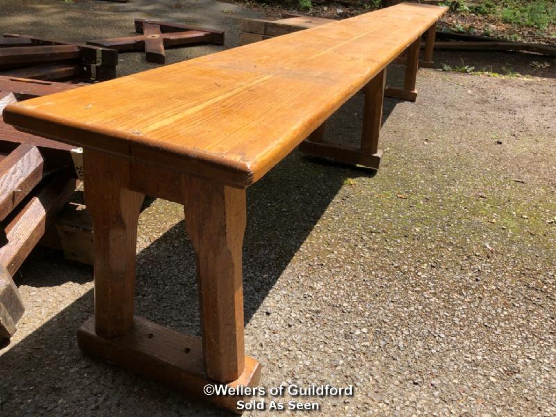*OAK GYMNASIUM BENCH WITH 4 FEET - 3.5M L - Image 2 of 3