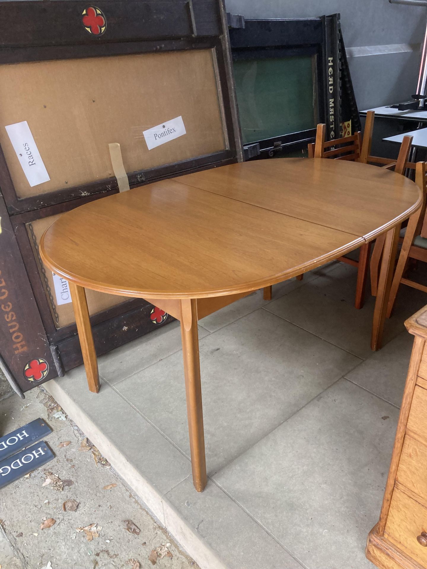 *EXTENDABLE DINING TABLE WITH FOUR CHAIRS AND CENTRAL LEAF - CLOSED LENGTH 145CM