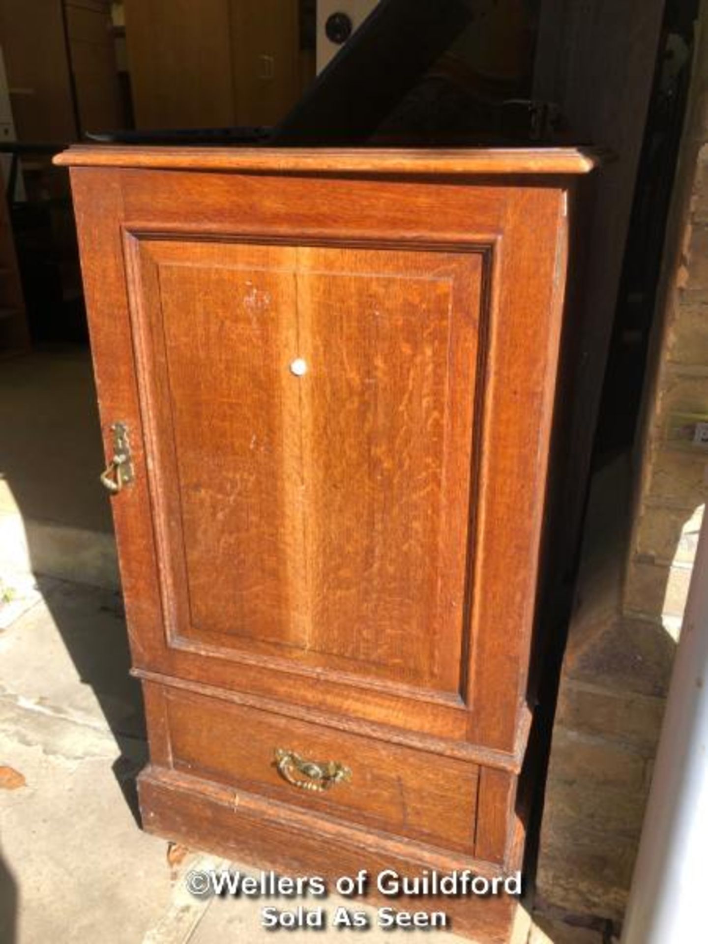 *GEORGE COOPERS LONDON RELIABLE SAFE WITH INTERNAL DRAWER AND KEY HIDDEN WITHIN CABINET - SAFE - Image 4 of 4