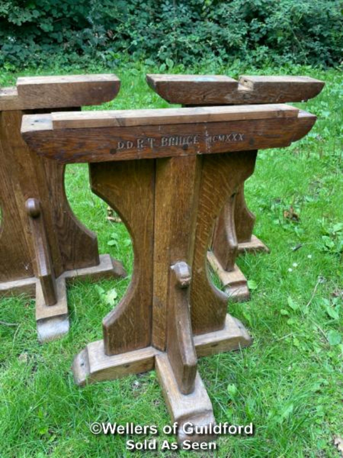 *SET OF THREE OAK REFECTORY TABLE BASES - 69CM H X 56CM W - Bild 2 aus 2