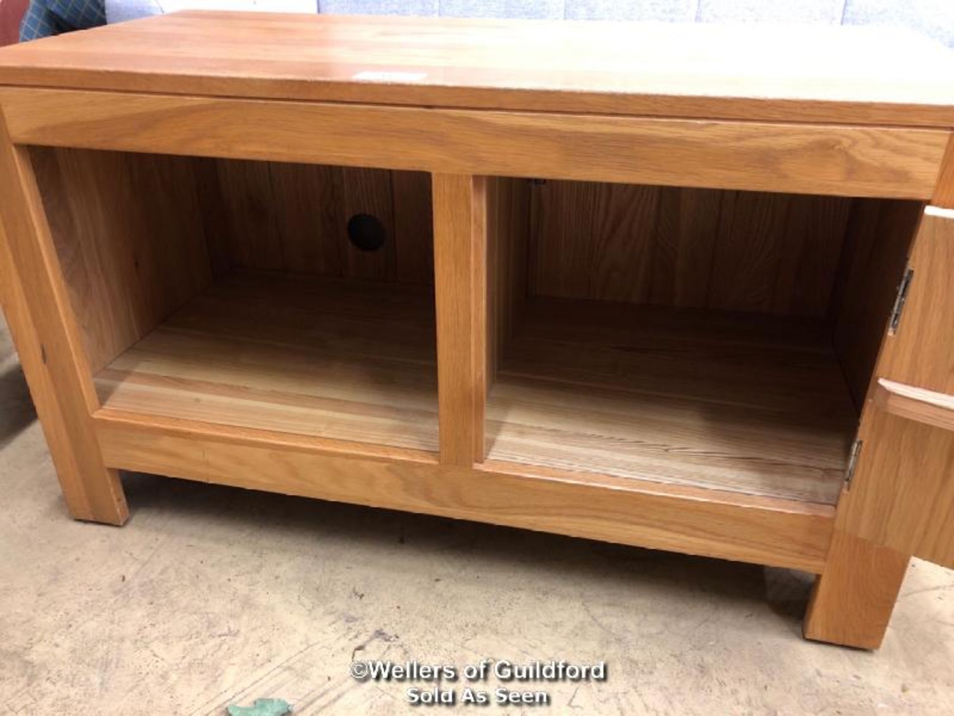 *LAMINATE ENTERTAINMENT UNIT - 60CM H X 104CM W X 50CM D - Image 2 of 2