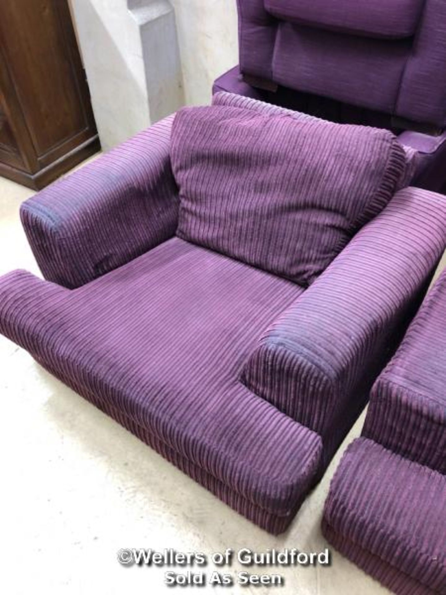 *PURPLE STRIPED SOFA WITH MATCHING ARM CHAIR - SOFA 65CM H X 175CM W X 95CM D - Image 2 of 2