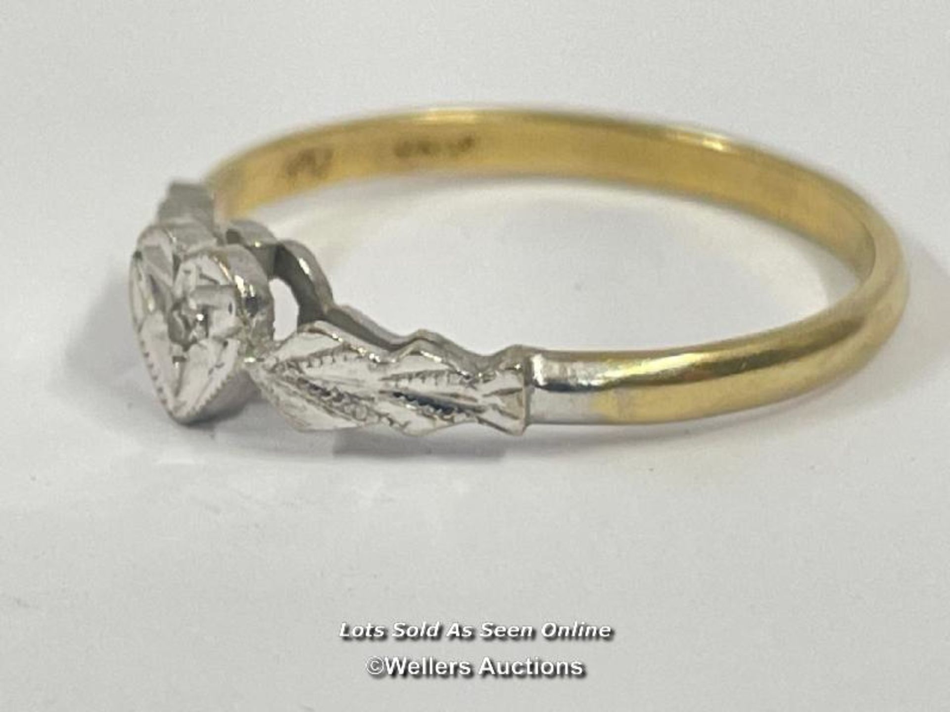 HEART MOTIF RING SET WITH A TINY SINGLE CUT DIAMOND IN HALLMARKED 18CT GOLD AND PLATINUM. HALLMARKES - Image 3 of 6