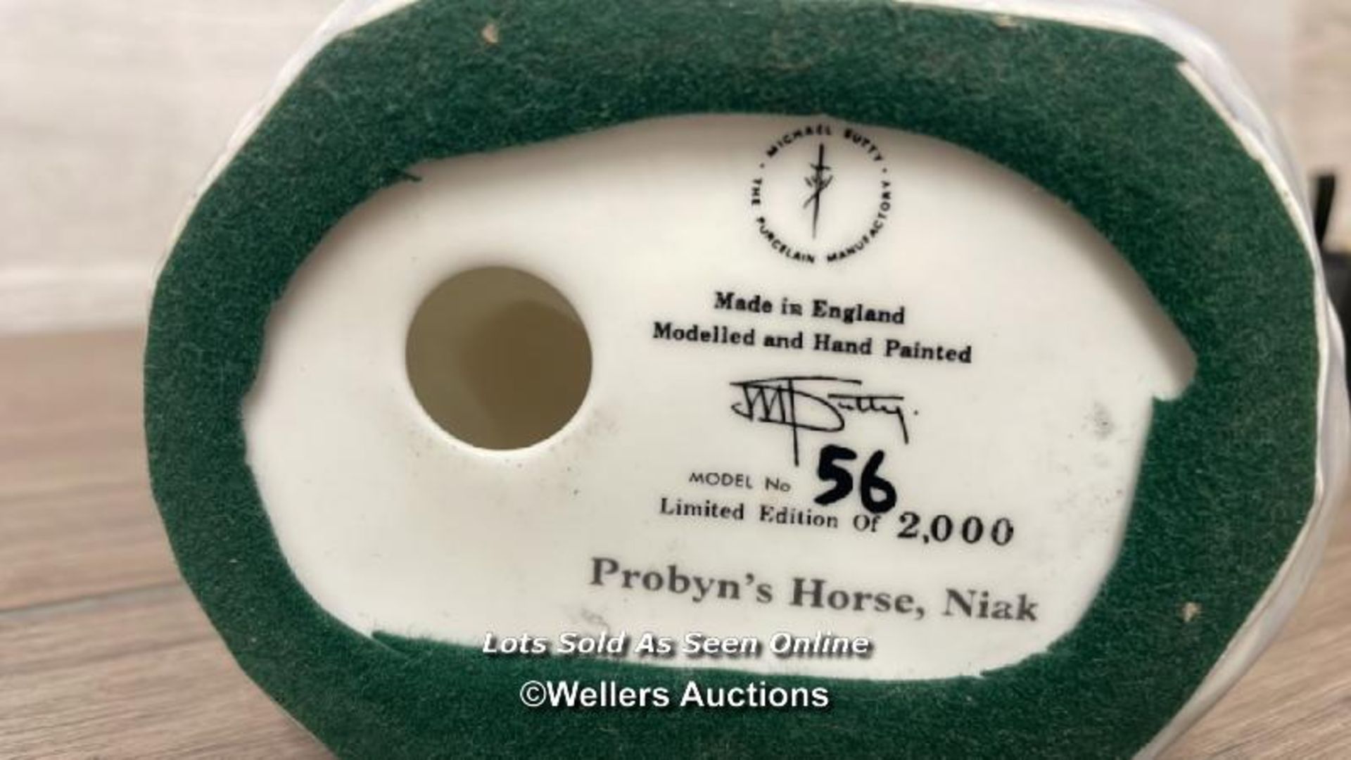 MICHAEL J SUTTY HAND PAINTED PORCELAIN FIGURE, PROBYN'S HORSE, NIAK, MODEL NO.56 LIMITED EDITION - Image 4 of 4