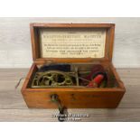 *ORIGINAL ANTIQUE VICTORIAN MAGNETO ELECTRIC SHOCK THERAPY MACHINE WITH PROBES