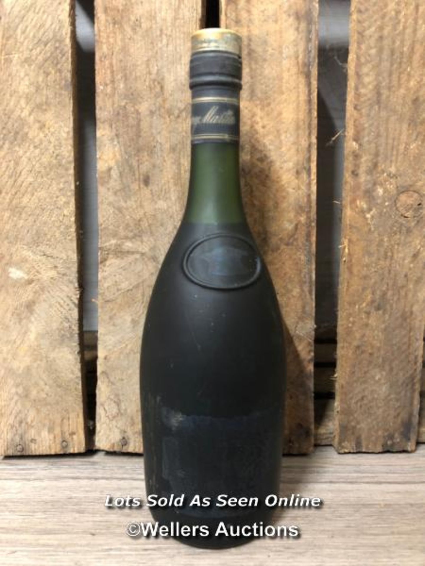 REMY MARTIN FINE CHAMPAGNE V.S.O.P COGNAC, VINTAGE BOTTLING, 68CL, 40% VOL, MISSING FRONT LABEL