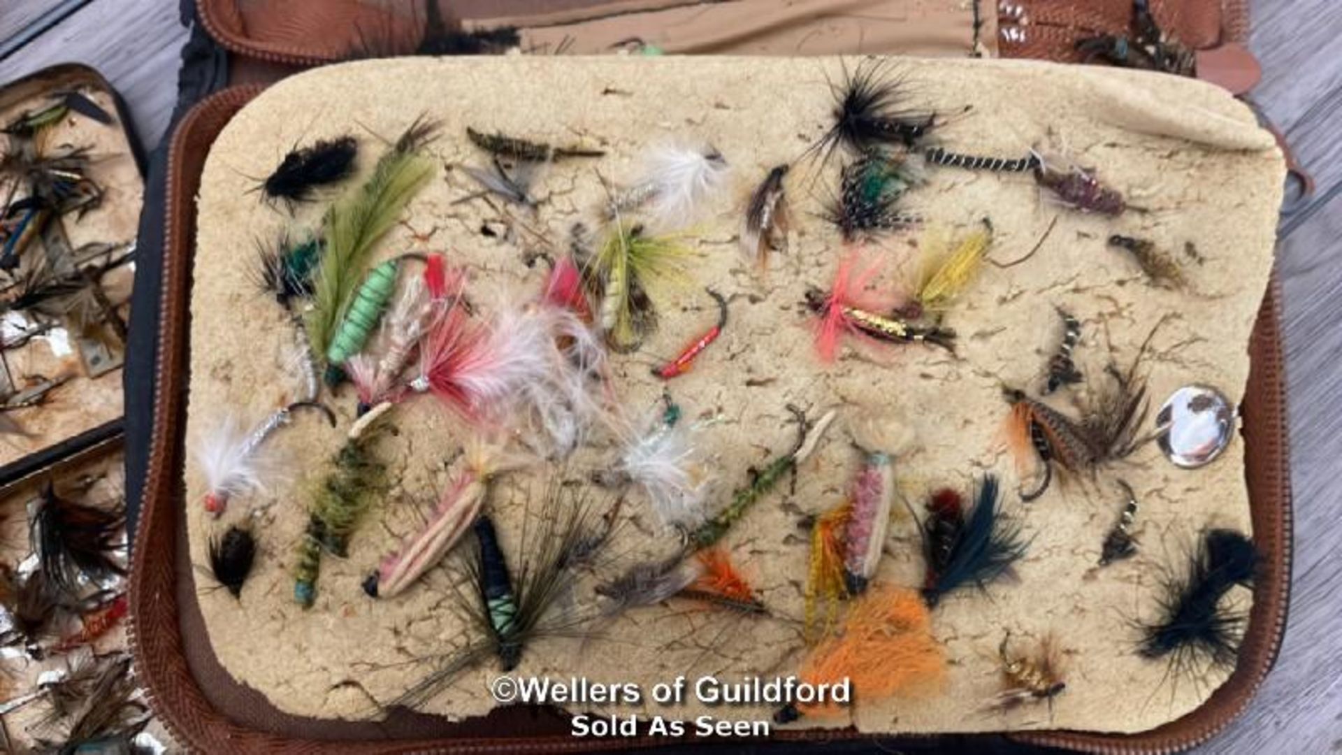 ASSORTED VINTAGE FISHING FLY'S AND BAG - Image 7 of 8