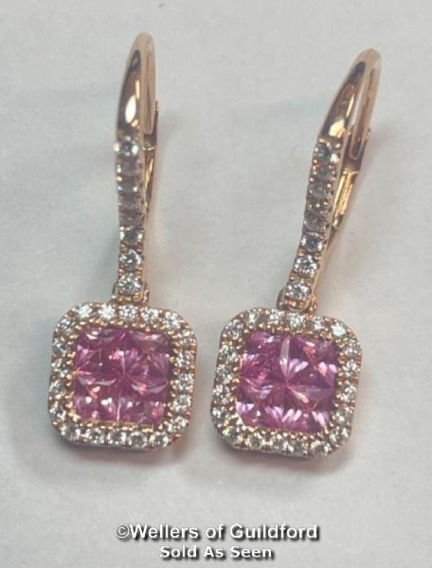 *DIAMOND AND PINK SAPPHIRE DROP EARINGS WITH HOOK AND CLIP FITTINGS STAMPED 18K, ESTIMATED DIAMOND - Bild 2 aus 5