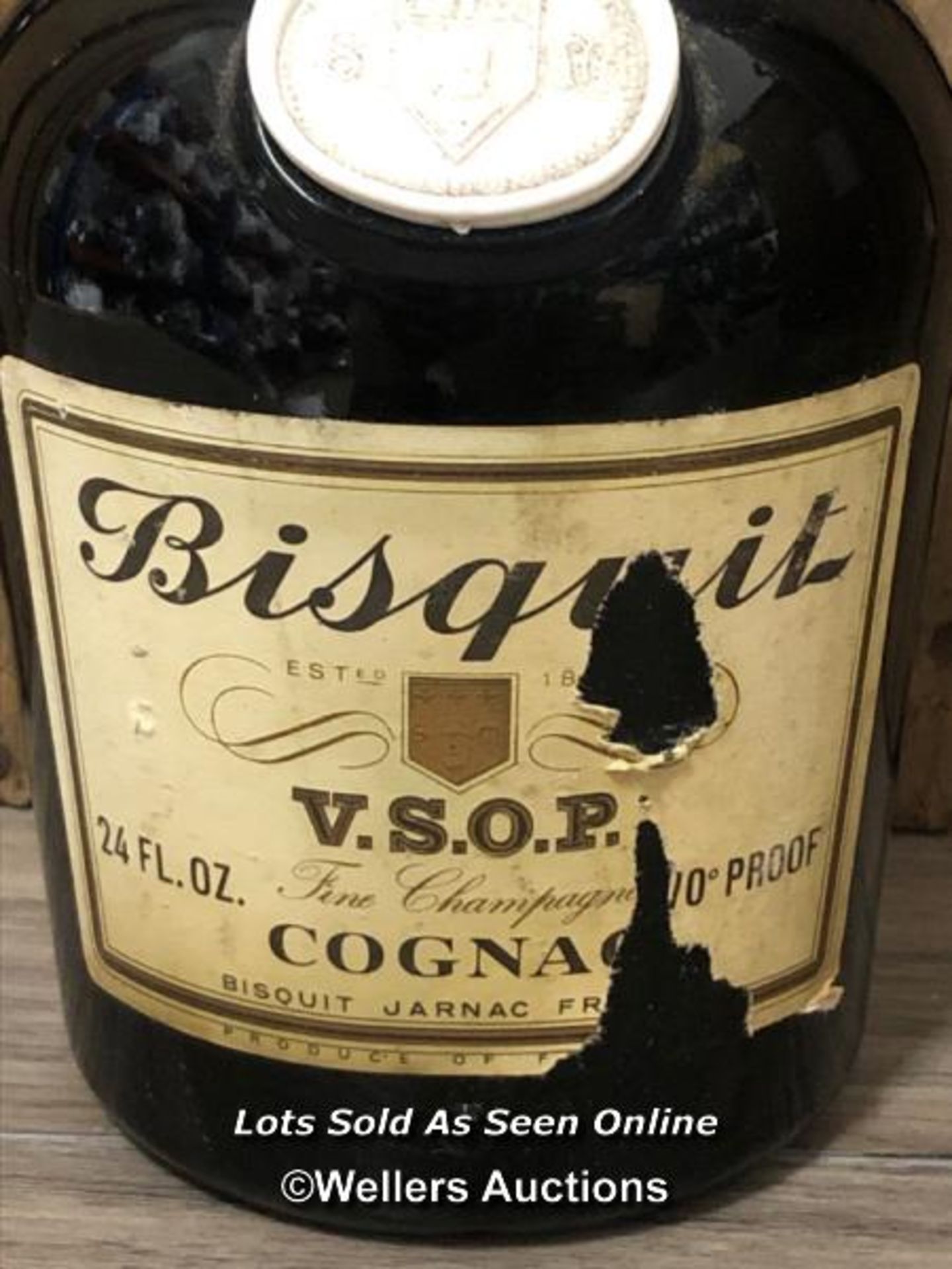 BISQUIT V.S.O.P COGNAC, 70CL, 35% VOL - Image 3 of 4