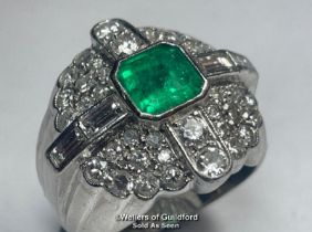 EMERALD AND DIAMOND RING STAMPED PT950, SET WITH ROUND BRILLIANT CUT, SINGLE CUT AND BAQUETTE CUT